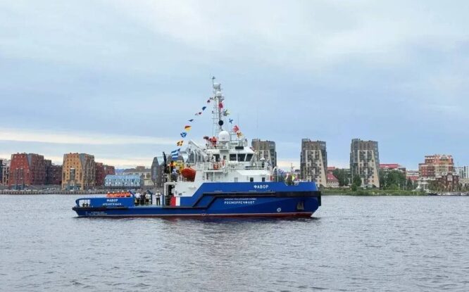 Буксир «Фавор» готов к службе на Северном морском пути