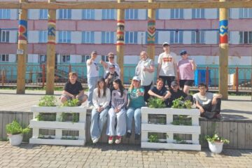 Трудовое лето в Дудинке: подростки расчистили 13 участков и высадили деревья