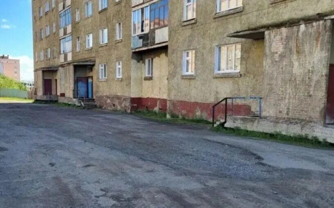 Стройнадзор проверил ремонт многоквартирного дома в Дудинке
