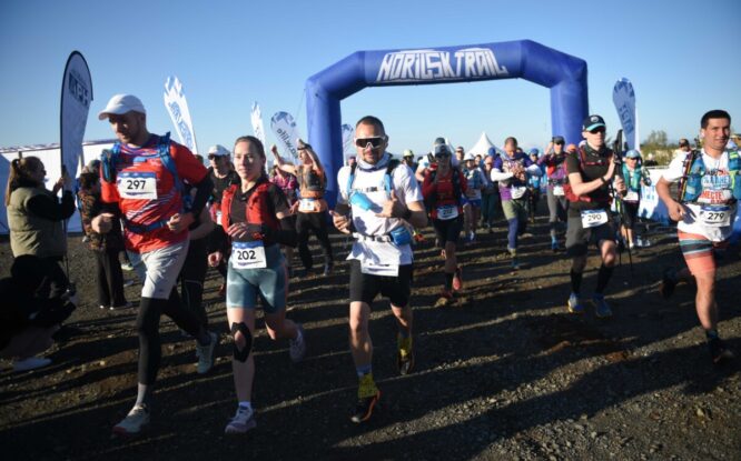 По горам и тундре: 450 бегунов испытают трассы на Таймыре