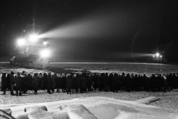 В 1970-м вся страна следила за первым зимним рейсом по Севморпути