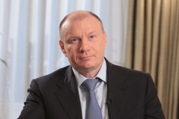 Патриарх Кирилл наградил Владимира Потанина орденом Александра Невского