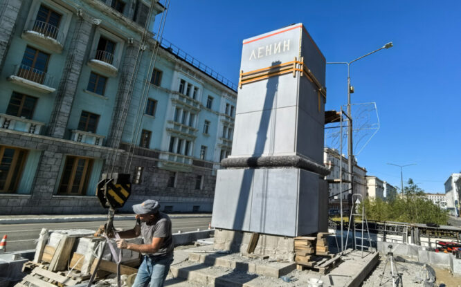 Осенью норильчане вновь увидят памятник Ленину