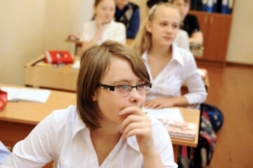 В Общественной палате РФ высказались за увеличение числа школьных лет