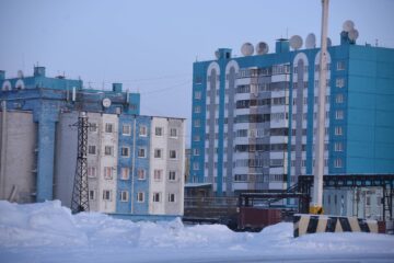 Метеорологи объяснили причину появления световых столбов над Дудинкой