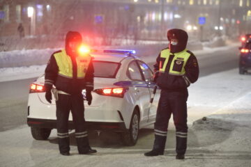 В аварии на трассе под Норильском пострадали два человека