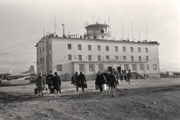 Первые здания аэропорта Норильск