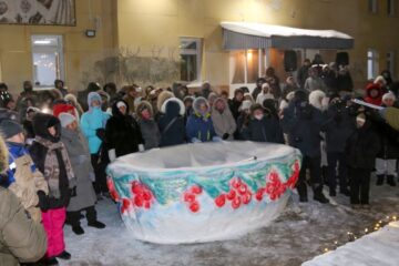 В Дудинке приготовили самую большую в мире порцию таймырского десерта