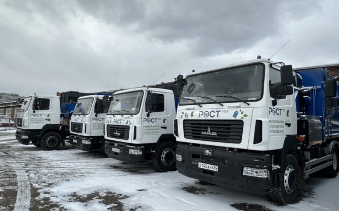 Четыре мусоровоза пополнили автопарк краевой организации по вывозу отходов