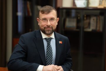 Александр Пестряков поздравил норильчанок с Международным женским днем