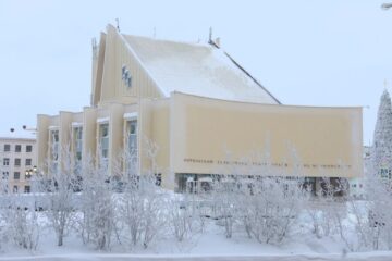 Первой весенней премьерой в Заполярном театре драмы станет медицинский эксперимент «Собачье сердце»