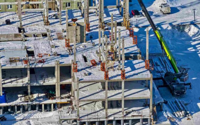 В Талнахе модернизируют магистральный коллектор на ул. Спортивной