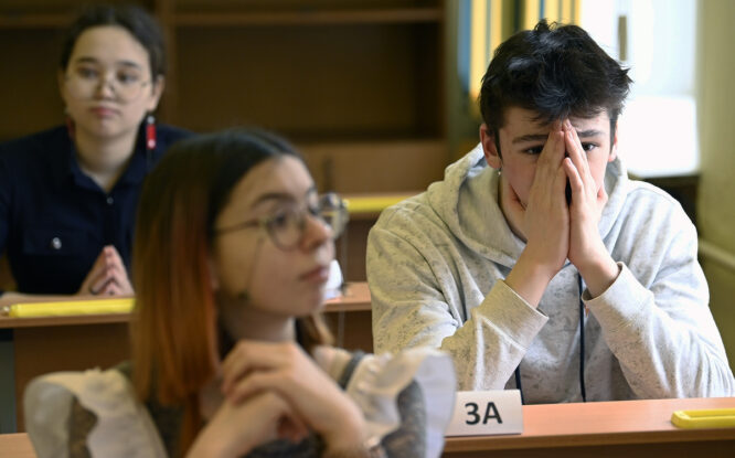 Математика как первый рубеж: более 35 тысяч девятиклассников региона сегодня сдают ОГЭ