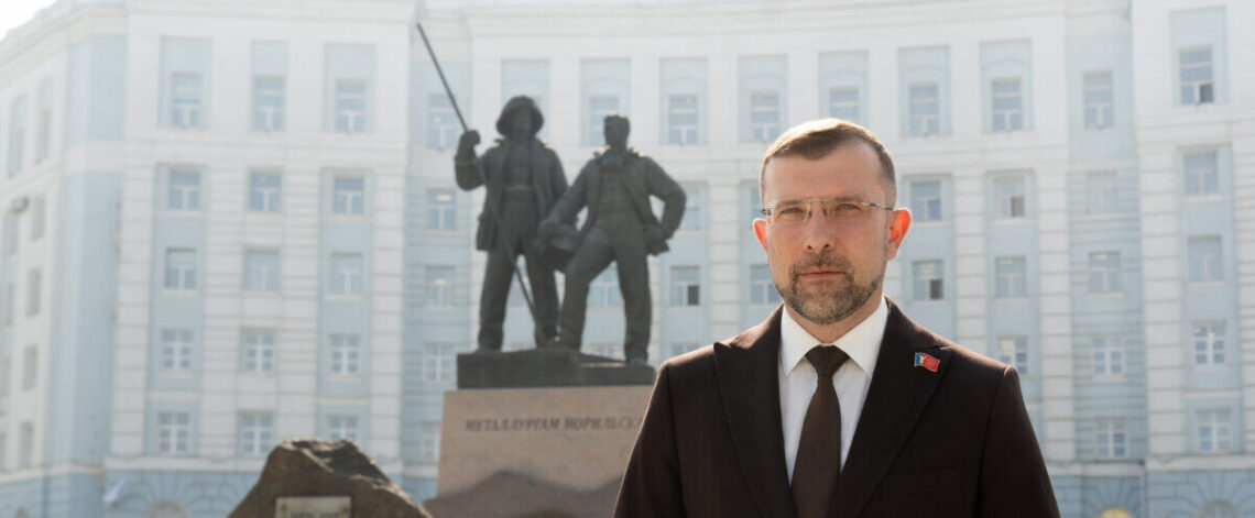 Председатель НГСД Александр Пестряков поздравил норильчан с Днём города, Днём Компании и Днём металлурга