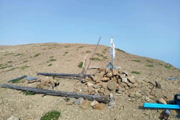 Норильские туристы установили новый стальной тригопункт на горе Сокол