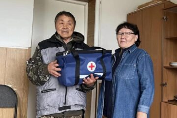 Более тысячи оленеводов, рыбаков и охотников региона обеспечили медицинскими аптечками