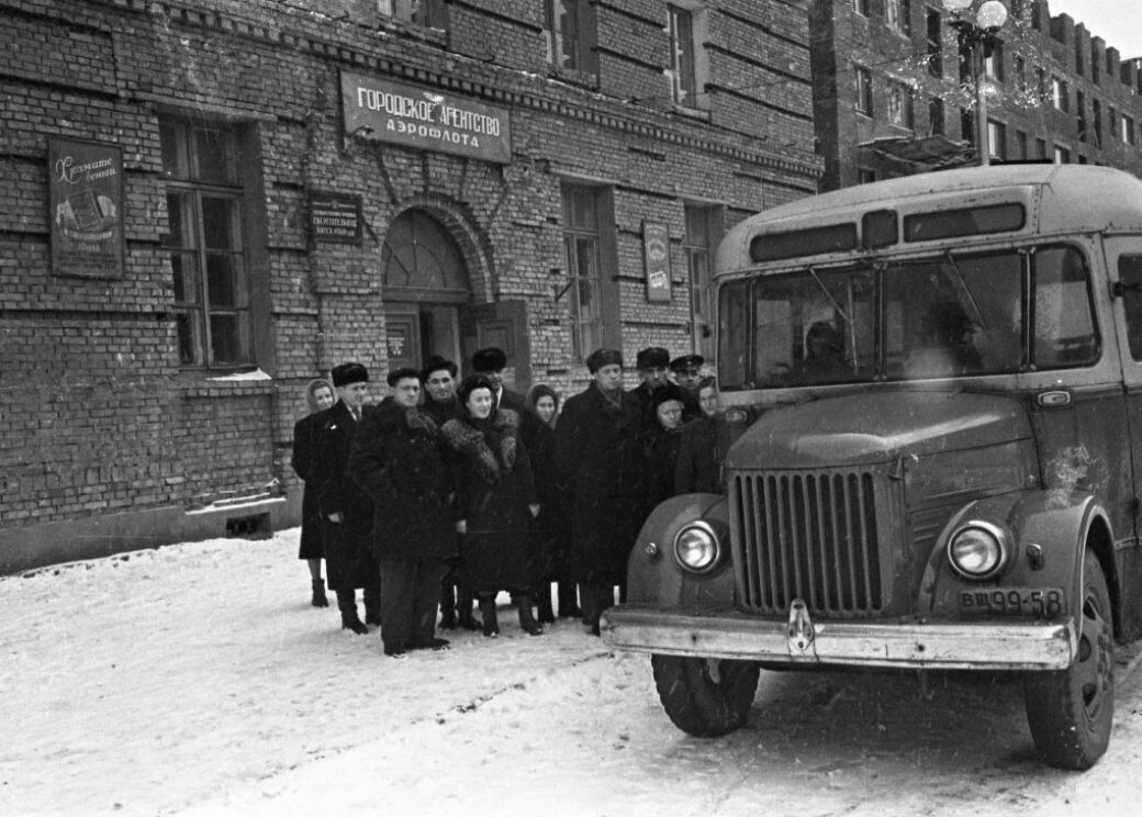 Авиакомпания NordStar приглашает на выставку «От первых билетов до базового перевозчика Норильска. История авиакассы на Ленинском проспекте, 22»