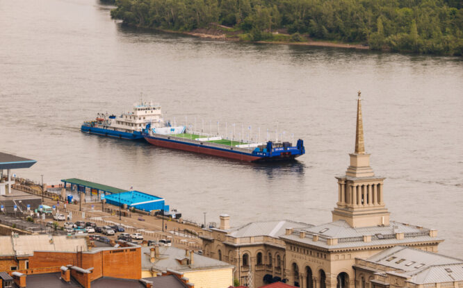 «Норникель» провёл первое в России спортивное супершоу на действующем производственном объекте речного флота