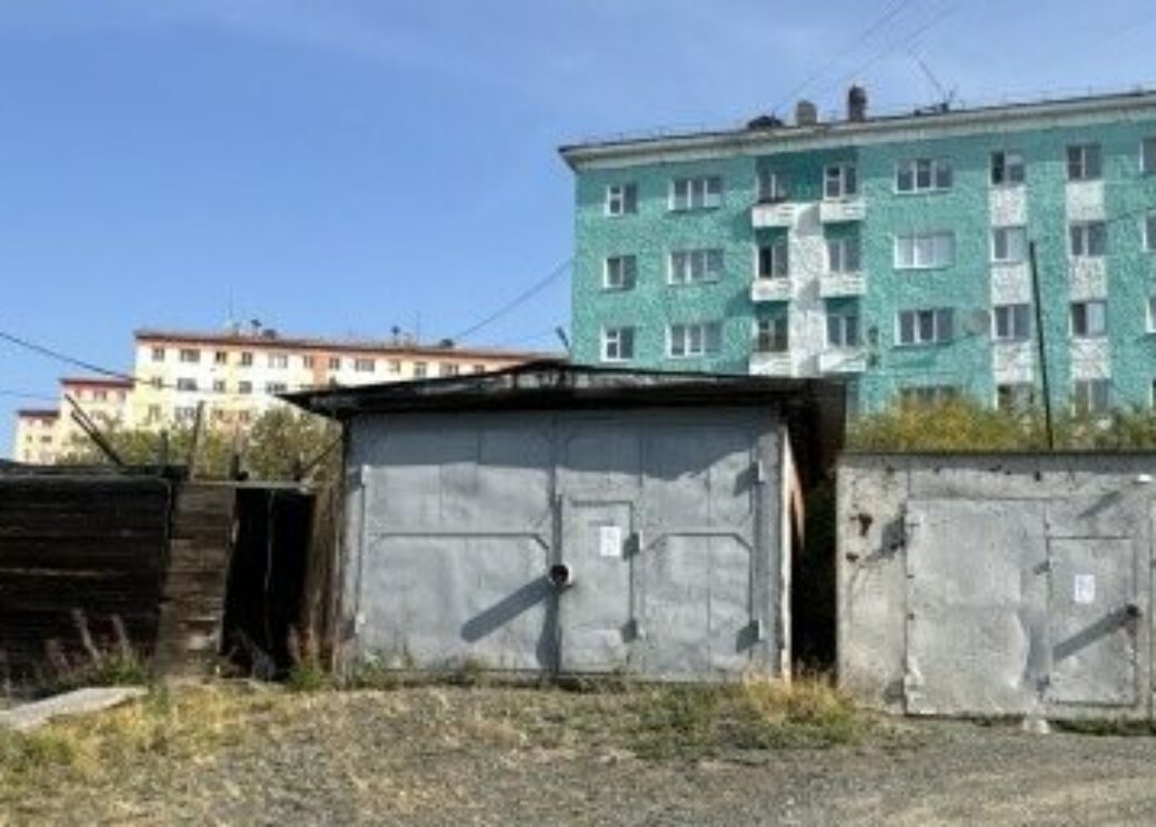 В Дудинке земельный контроль выявил незаконно установленные нестационарные объекты