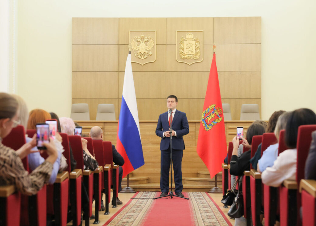 Глава Красноярского края вручил награды сотрудникам «Норникеля»