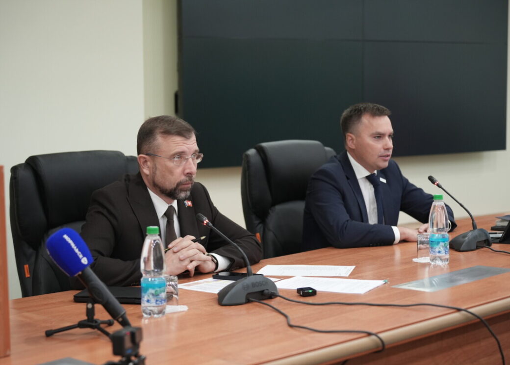 Первая после летних каникул сессия городского совета депутатов состоялась в Норильске