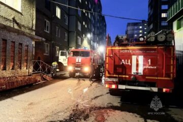 В пожаре в доме на Лауреатов сгорели домашние вещи