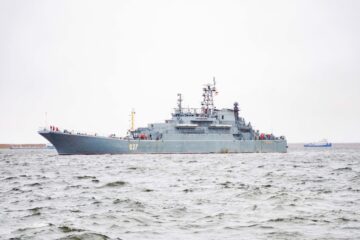 Северный флот обеспечил безопасность Арктики: в Карском море прошли масштабные спасательные учения